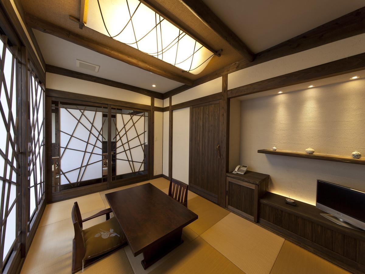 Gokuraku Onsen Takumi No Yado Hotel Takaharu Kültér fotó